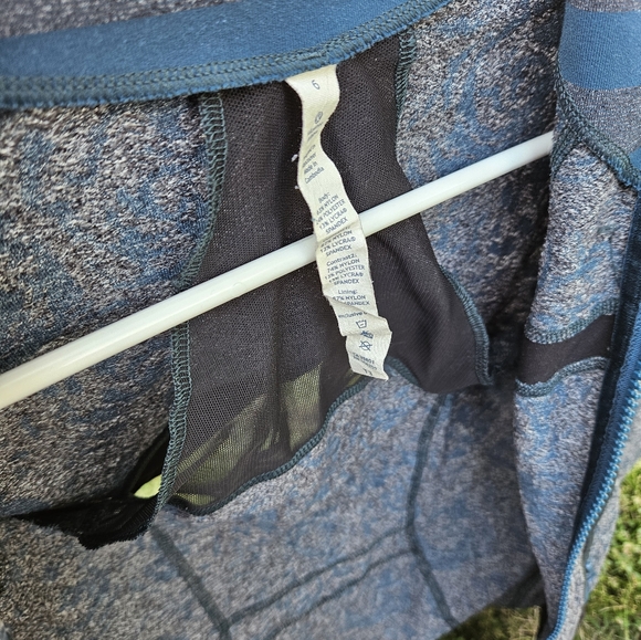 Lululemon Define Jacket sz 6 teal floral - Picture 6 of 9